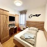 酒店 瑞布斯道克旅馆 3*